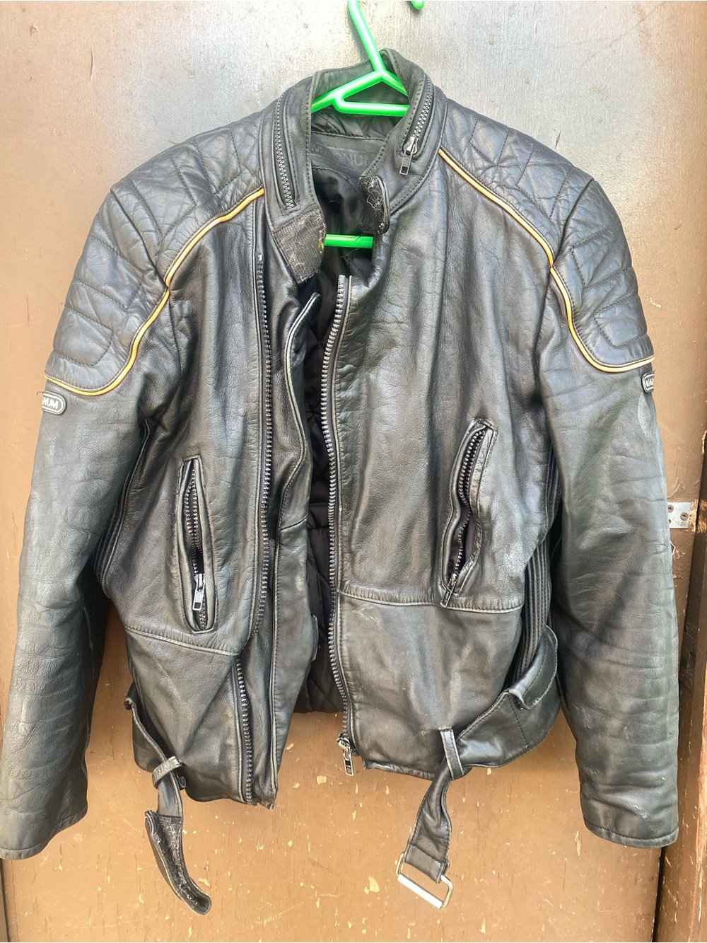 Magnum Vintage 70’s Women's S/ M Padded Heavy Leather Made in Korea. Collectors